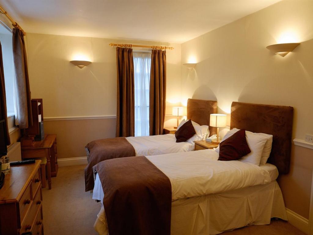The Pelican Inn Froxfield  Eksteriør billede