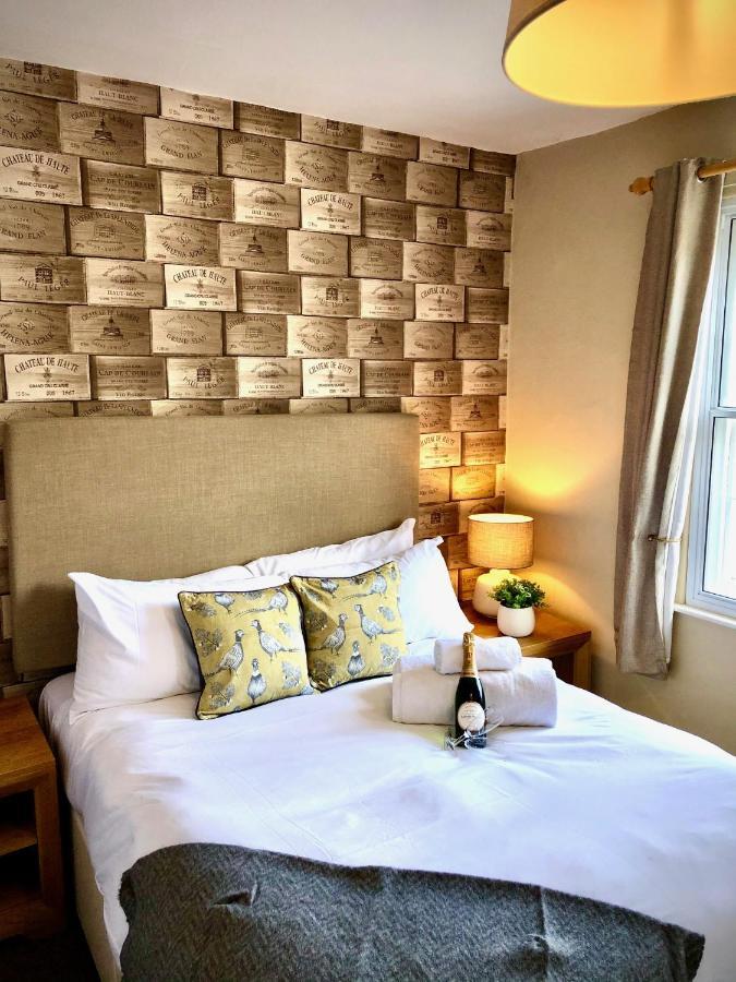 The Pelican Inn Froxfield  Eksteriør billede